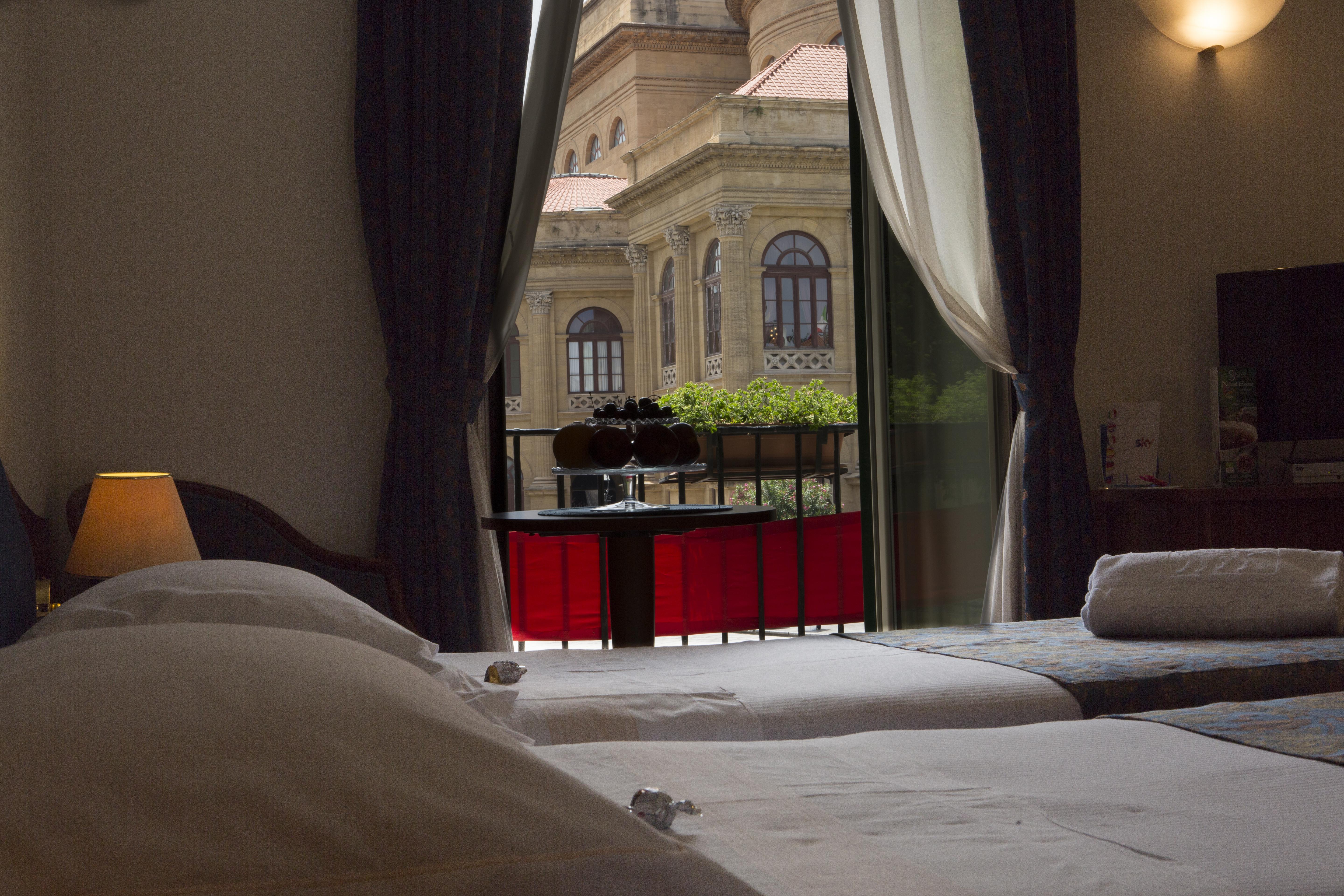 Massimo Plaza Hotel Палермо Екстериор снимка