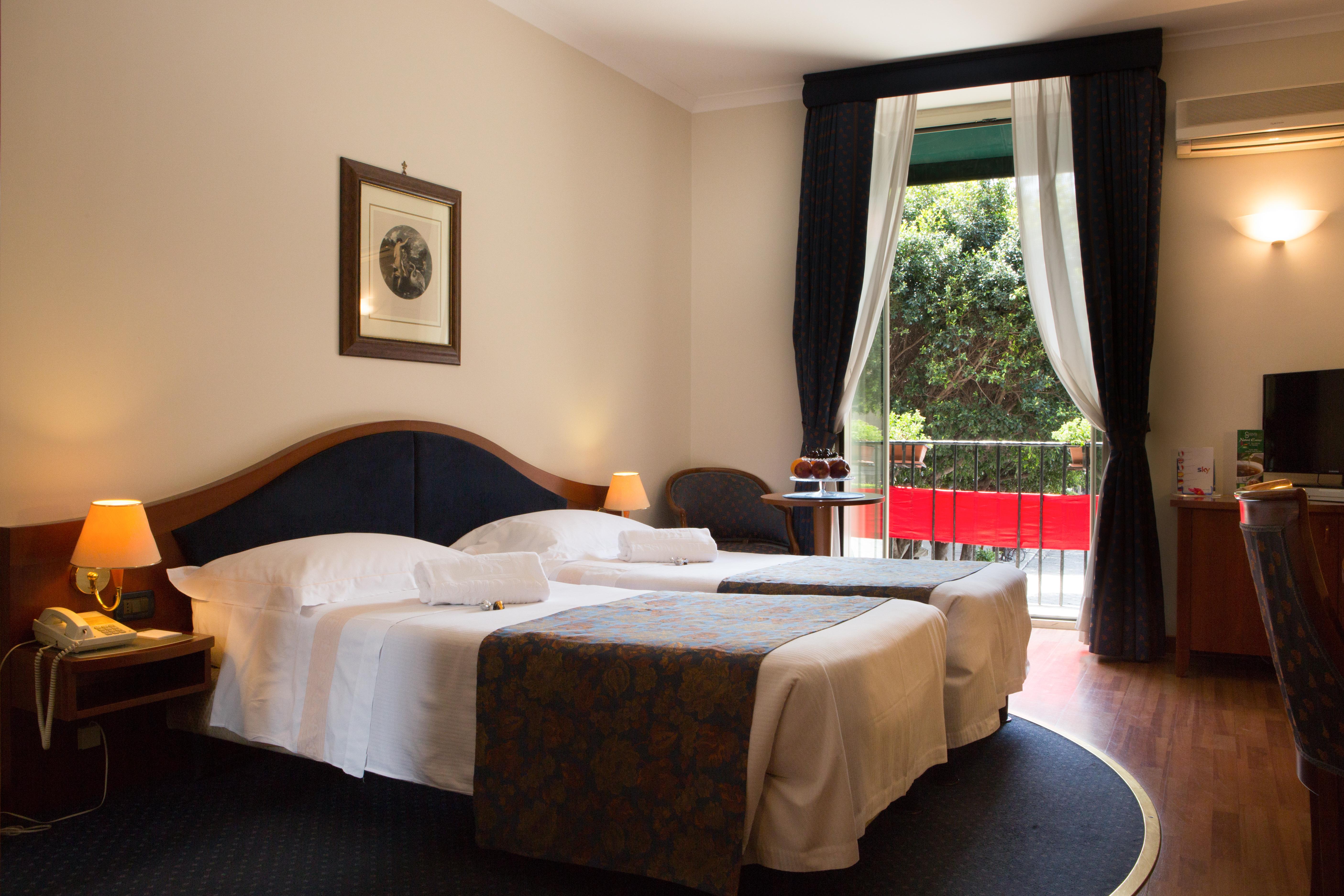 Massimo Plaza Hotel Палермо Екстериор снимка