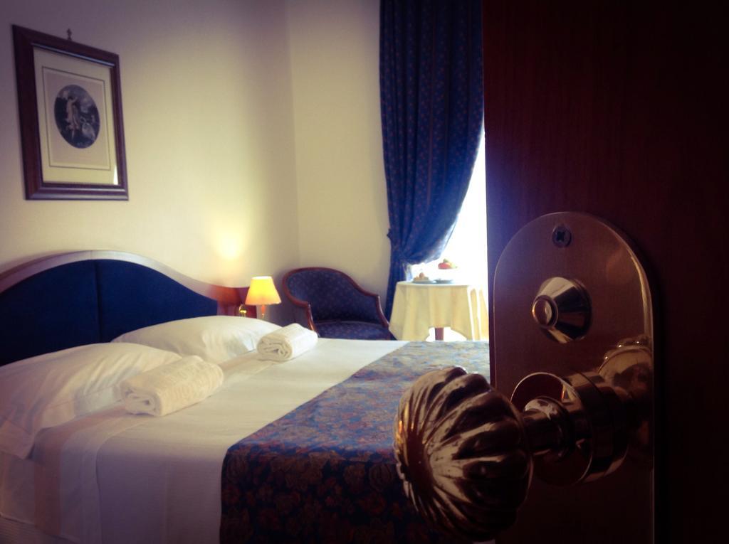 Massimo Plaza Hotel Палермо Екстериор снимка