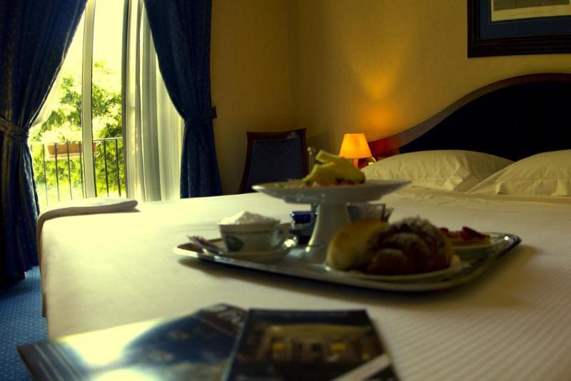 Massimo Plaza Hotel Палермо Екстериор снимка
